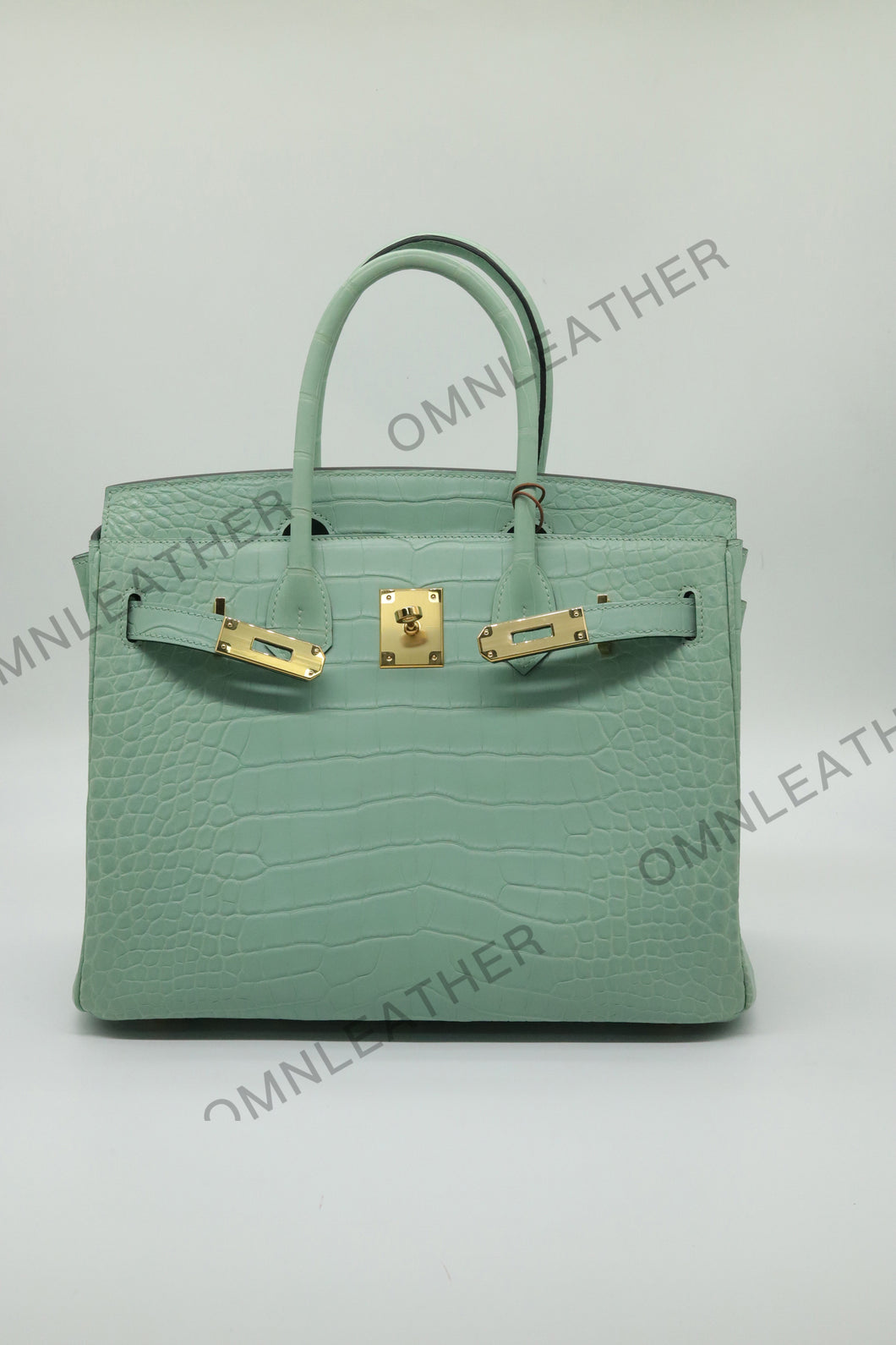 London 30 Birkin Style American Aligator Leather Opaque Color Gold Hardware