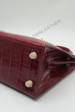 Load image into Gallery viewer, Verona 25 Kelly Style Glossy American Croc Leather Bordeaux Color Gold Hardware
